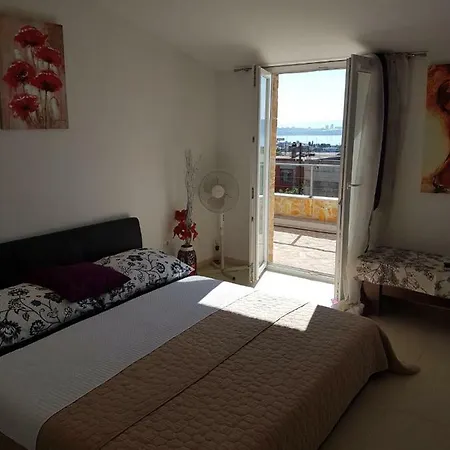 Dijana Каштела