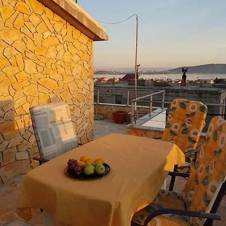 Dijana Appartement *